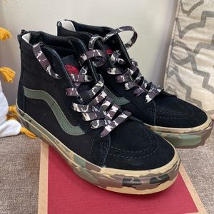 NIB Vans Sk8-Hi Sneakers